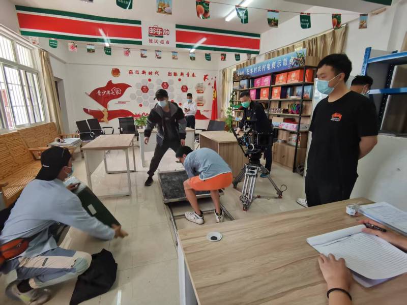 八宿县广告片拍摄公司：极简主义践行者，少即是多的视觉哲学